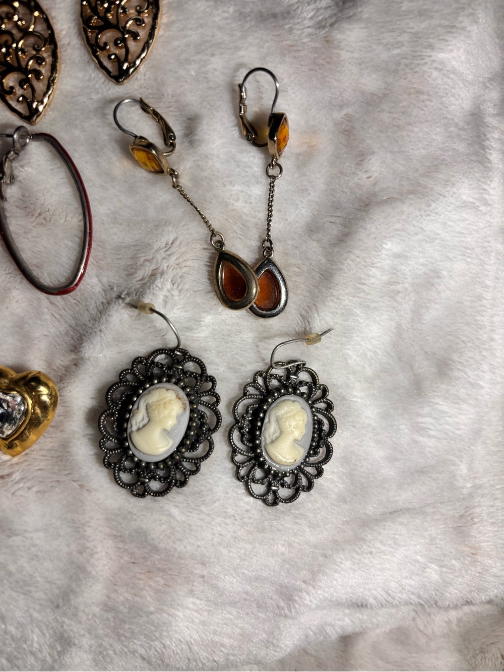 Assorted earrings - Picture 5 of 6